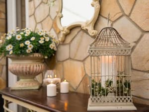 thumbnail: Interior detail
