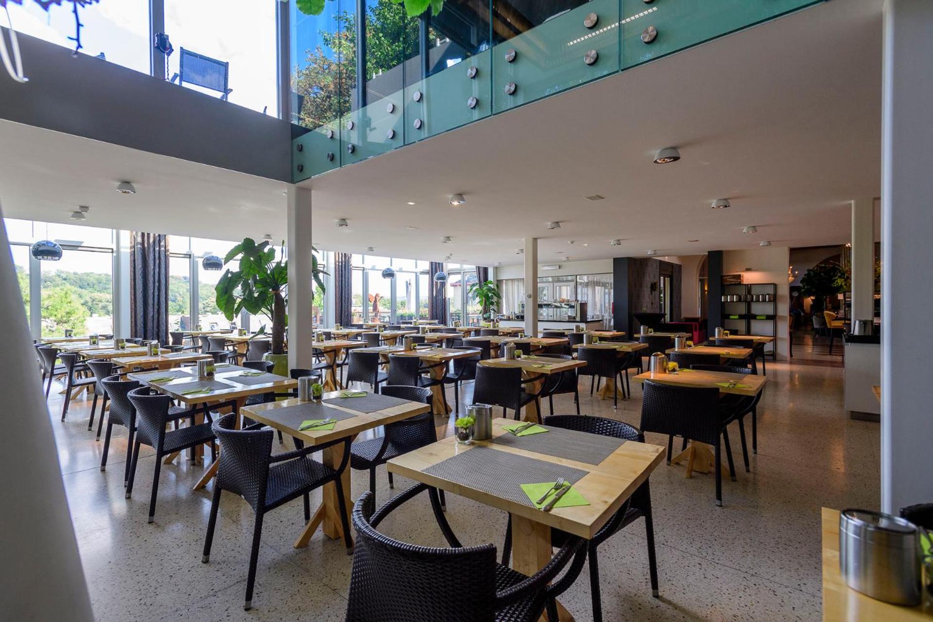 Restaurant-cafeteria