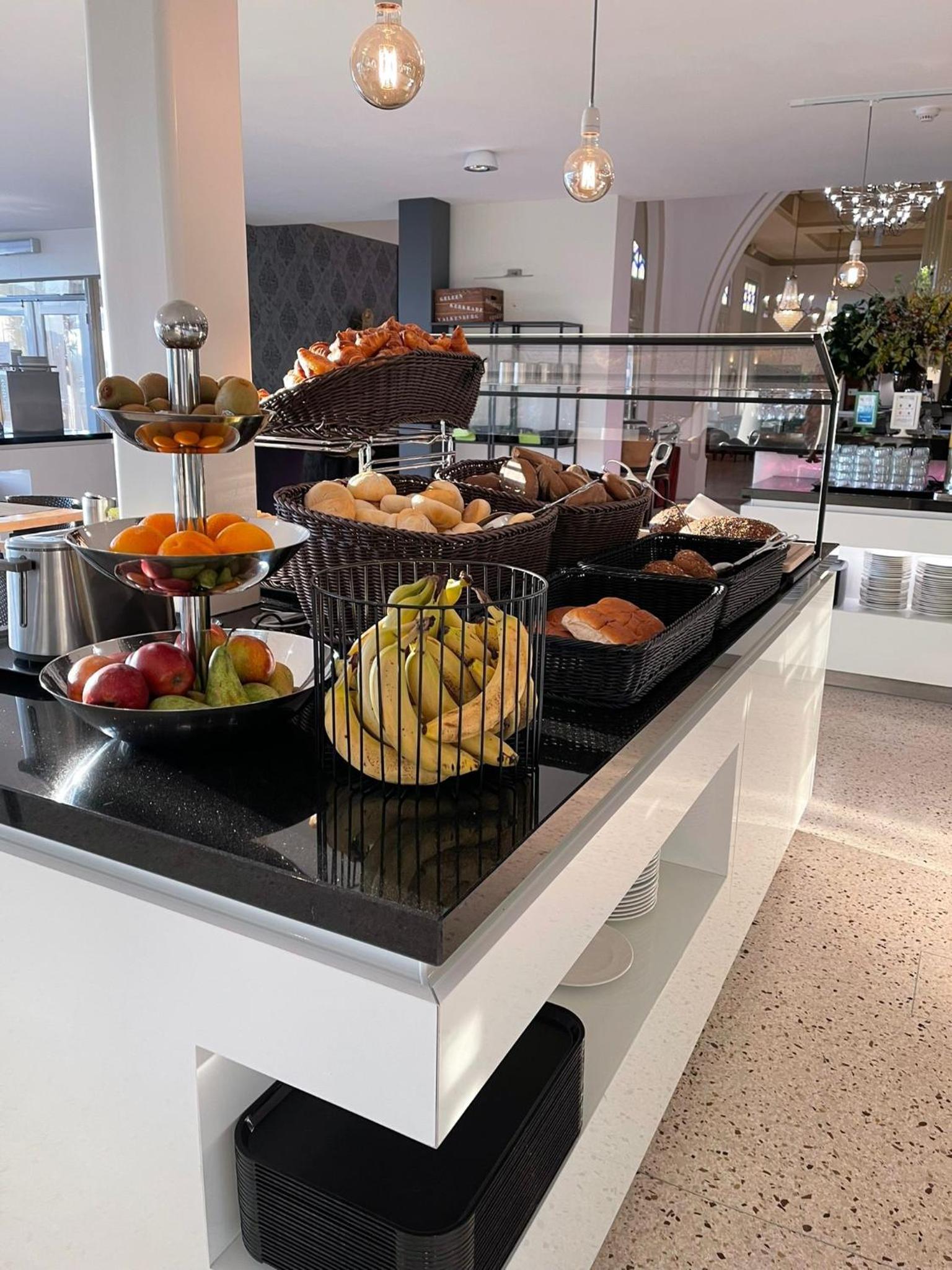 Restaurant-cafeteria