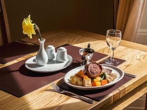 thumbnail: Restaurant