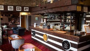 thumbnail: Bar (on property)