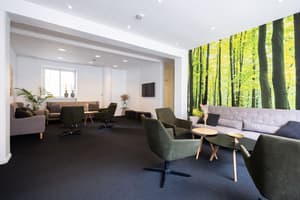 thumbnail: Lobby sitting area