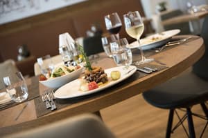 thumbnail: Restaurant