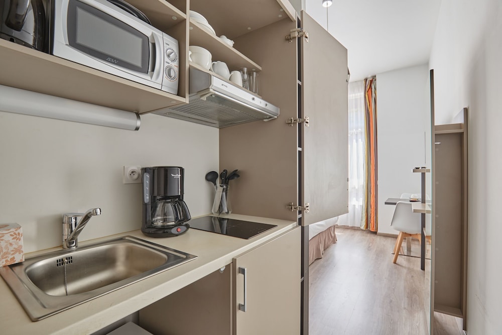 Private kitchenette