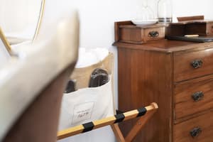 thumbnail: Interior detail