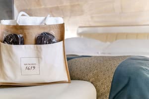 thumbnail: Interior detail