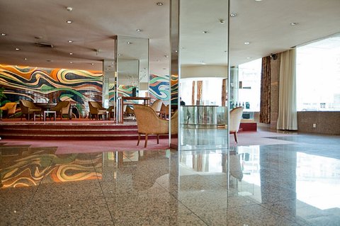 815084 Lobby