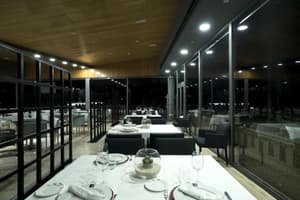 thumbnail: Restaurant