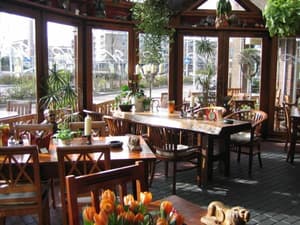 thumbnail: Restaurant