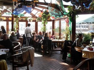 thumbnail: Restaurant