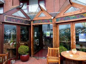 thumbnail: Restaurant