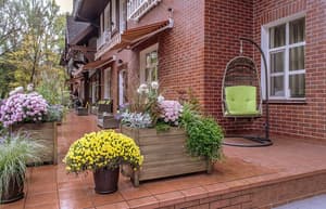 thumbnail: Front of property