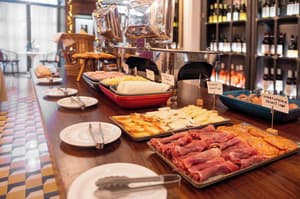 thumbnail: Bar (on property)