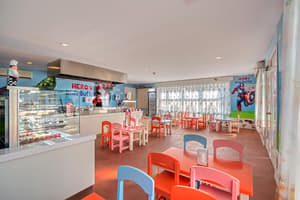 thumbnail: Restaurant