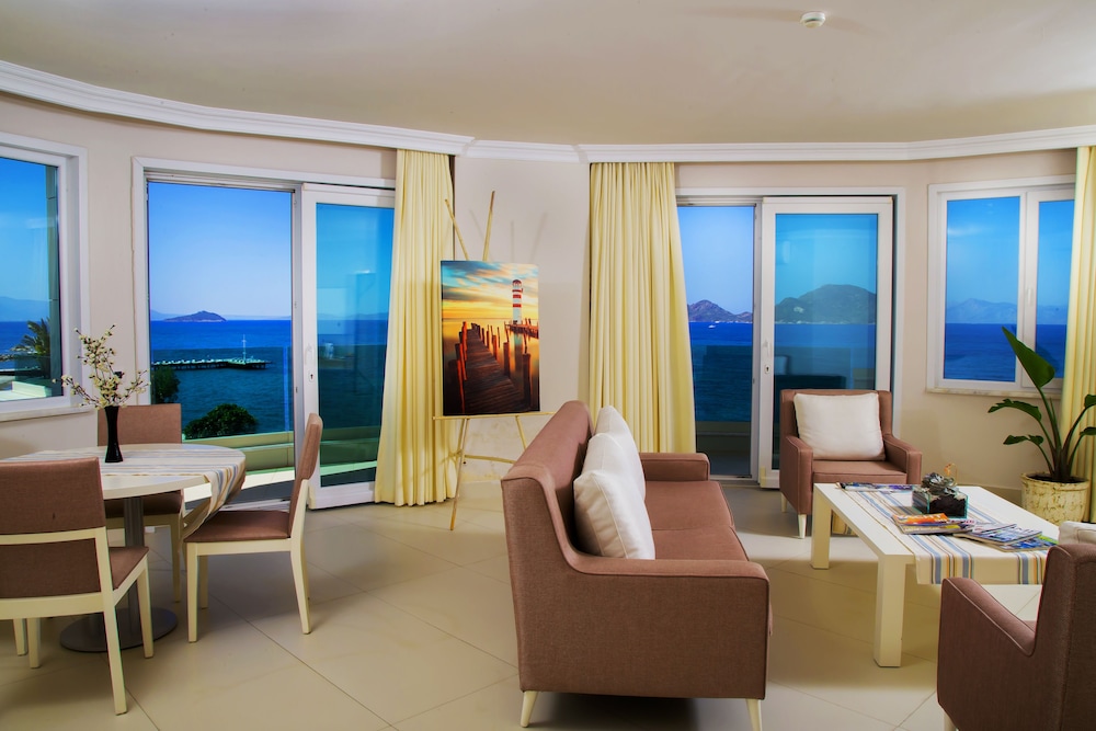 Beach/ocean view