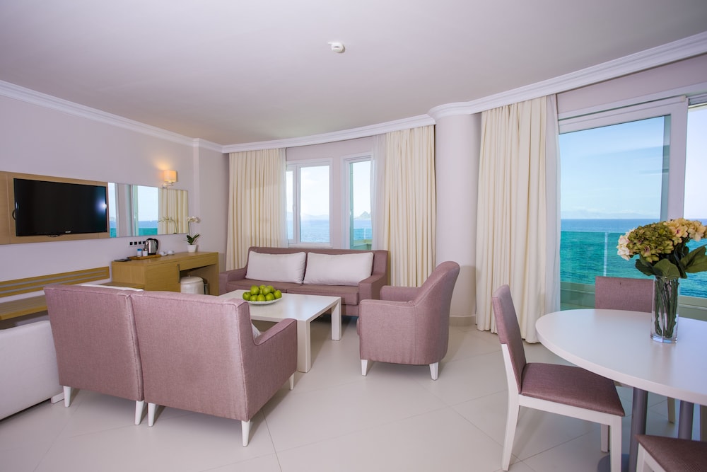 Beach/ocean view
