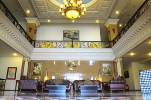 thumbnail: Lobby sitting area