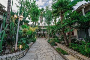 thumbnail: Front of property