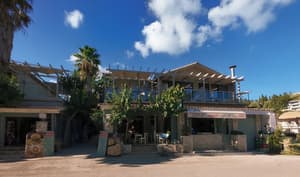 thumbnail: Front of property