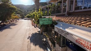 thumbnail: Front of property