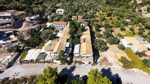 thumbnail: Front of property