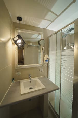 thumbnail: Bathroom