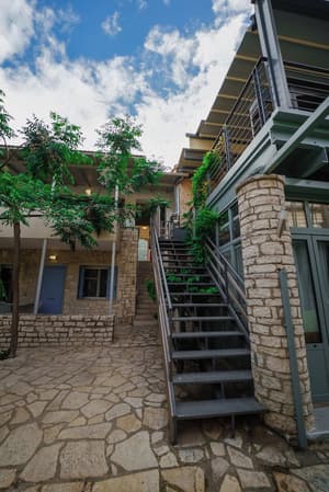thumbnail: Exterior