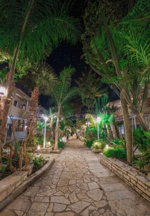 thumbnail: Exterior