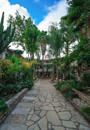 thumbnail: Exterior