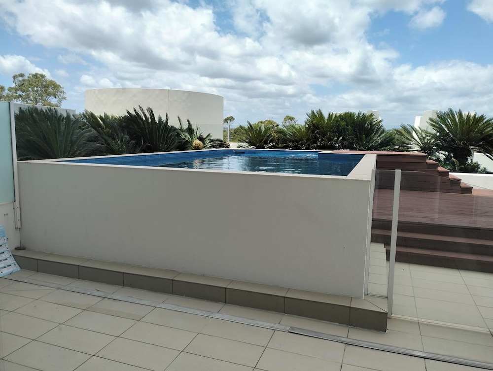Private pool