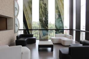 thumbnail: Lobby sitting area