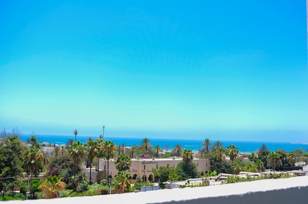Beach/ocean view