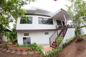 thumbnail: Exterior
