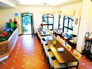 thumbnail: Restaurant