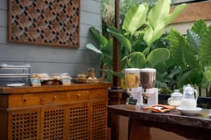 thumbnail: Breakfast buffet