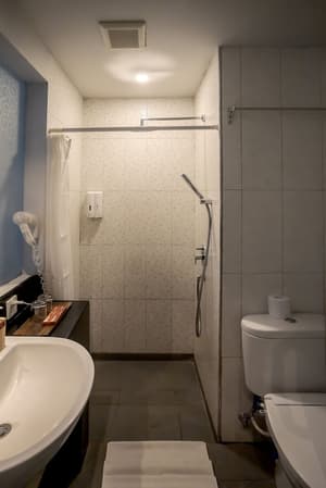 thumbnail: Bathroom