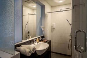 thumbnail: Bathroom