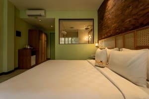 thumbnail: Room