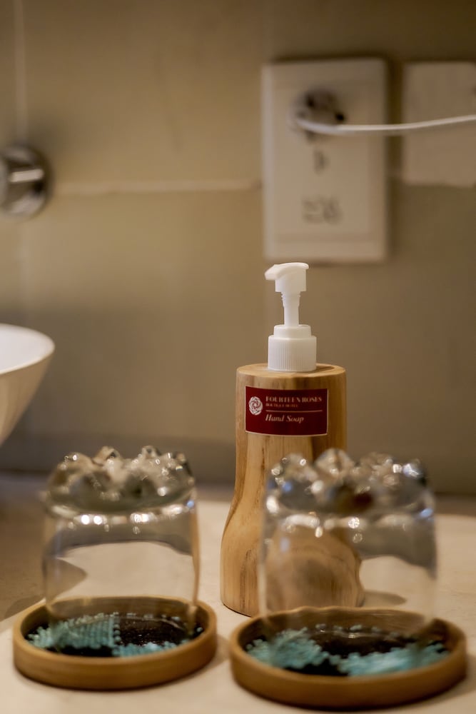 Bathroom amenities