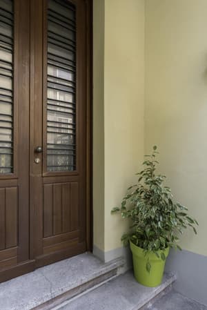 thumbnail: Exterior