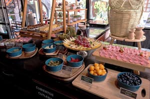 thumbnail: Breakfast buffet
