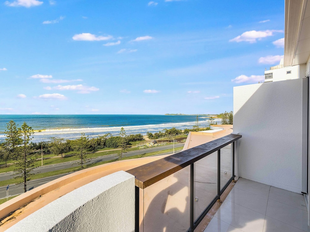 Beach/ocean view