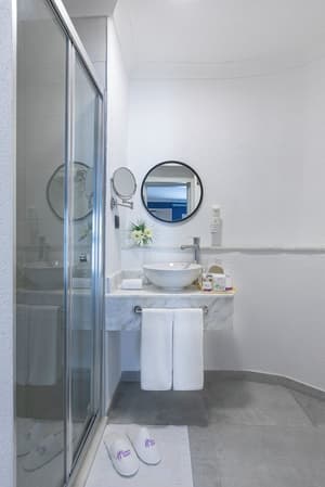 thumbnail: Bathroom