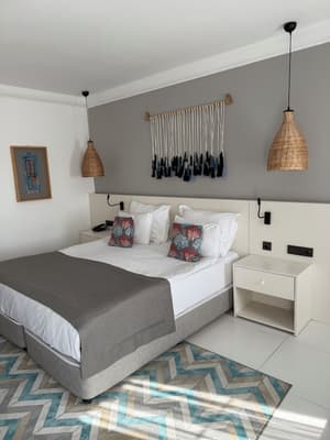 thumbnail: Rooms