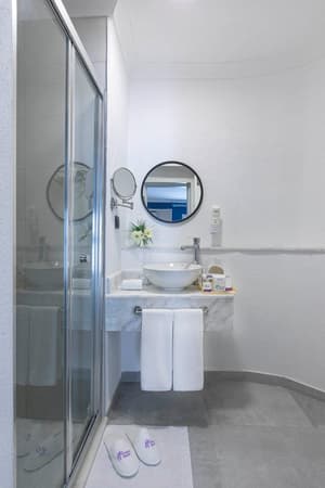 thumbnail: Bathroom