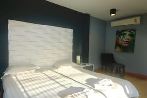thumbnail: Balcony