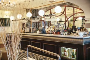 thumbnail: Bar (on property)