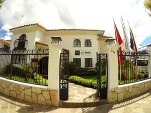 thumbnail: Front of property