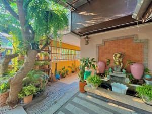 thumbnail: Front of property