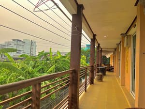 thumbnail: Exterior